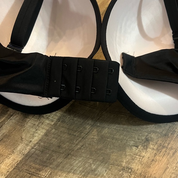 Victoria’s Secret Very Sexy Push Up Bra - Black - Picture 7 of 16